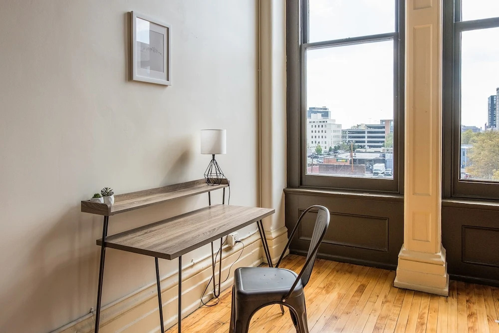 High-Rise Downtown Apts by Frontdesk