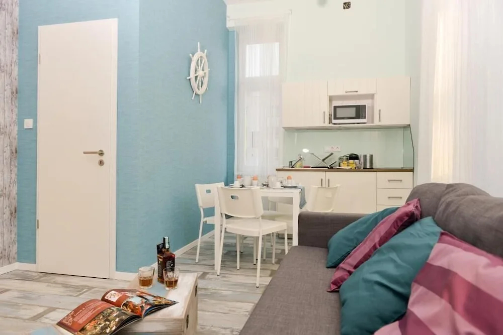 Sweet Home Apartment 2.