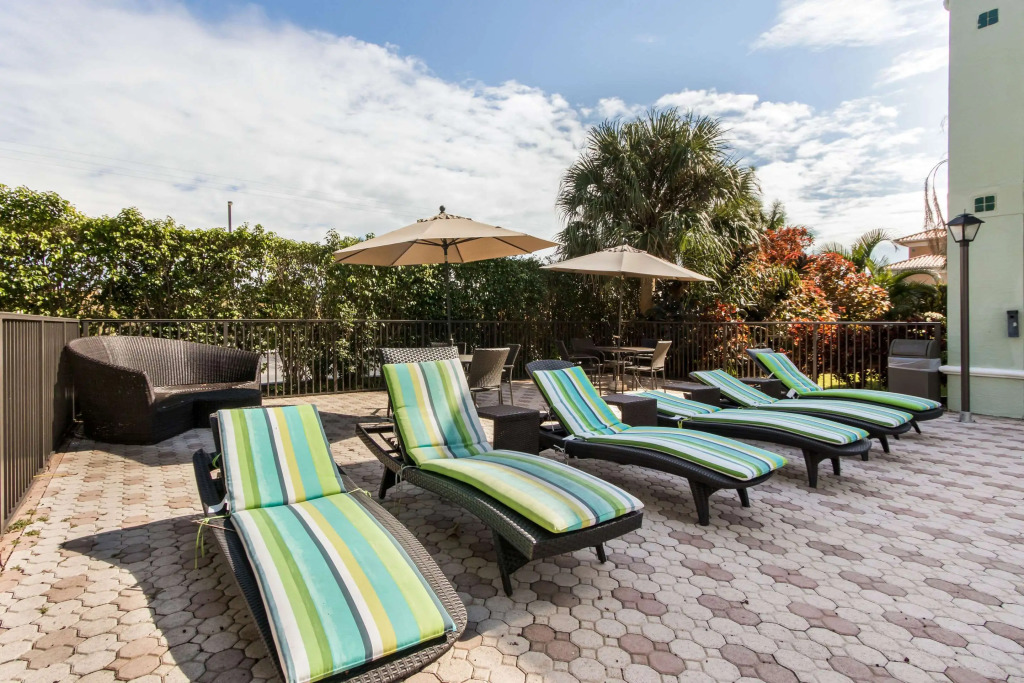Boca By The Sea Hotel