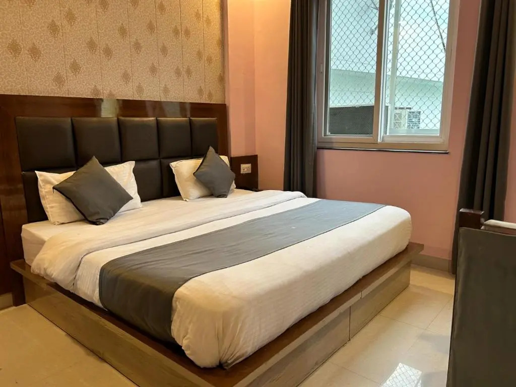 Hotel Kaanha Residency Inn By Shree Krishna Hospitality