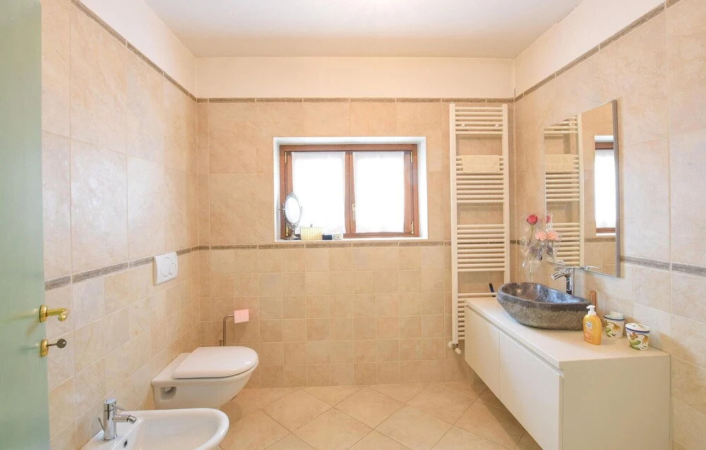 4 Bedroom Amazing Home In Pilzoneiseo