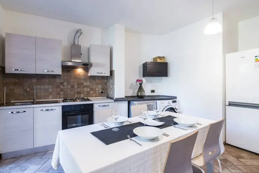 4 Bedroom Villa near Metro