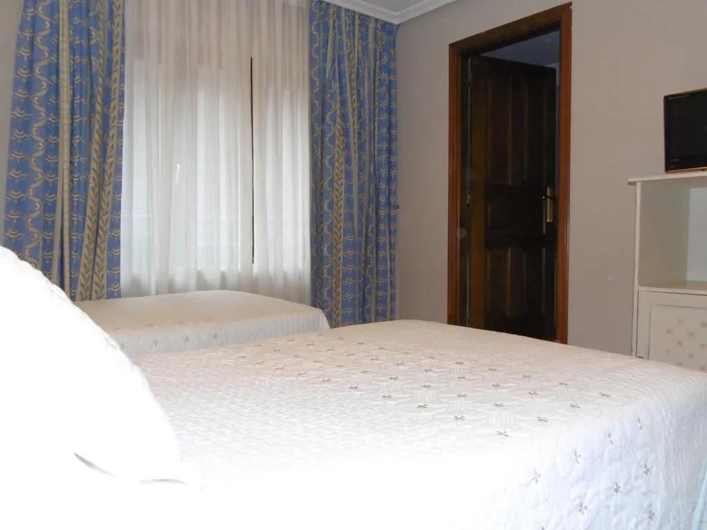 Hotel Restaurante La Casa de Juansabeli