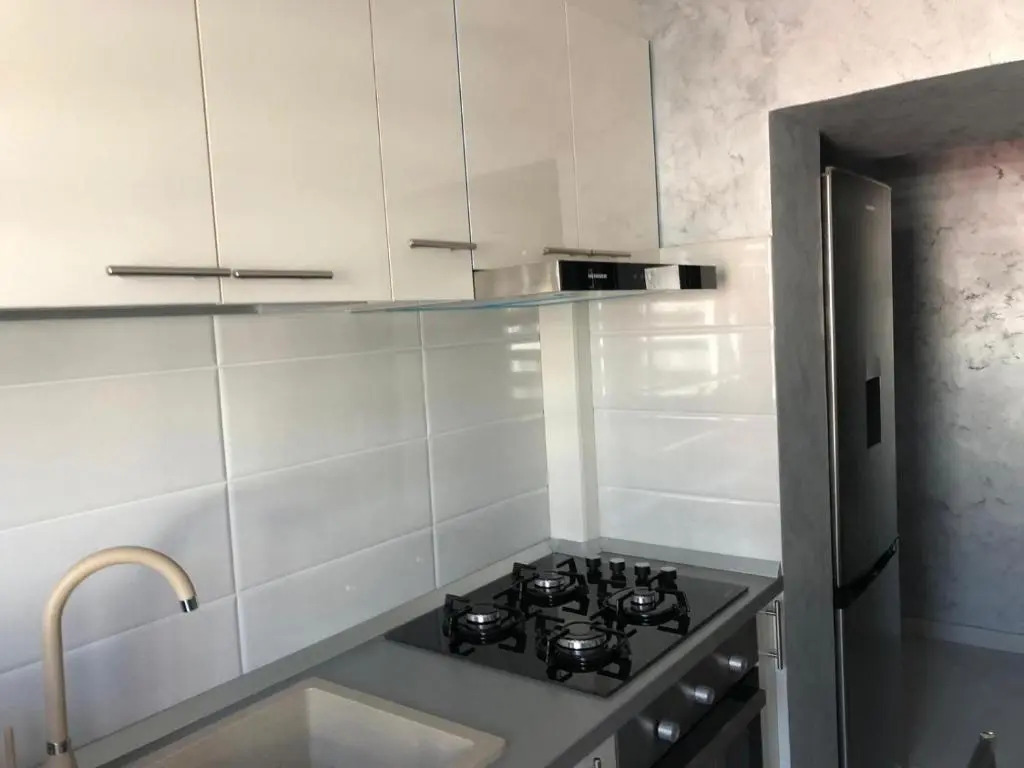 White & Silver Luxury Suite Craiova