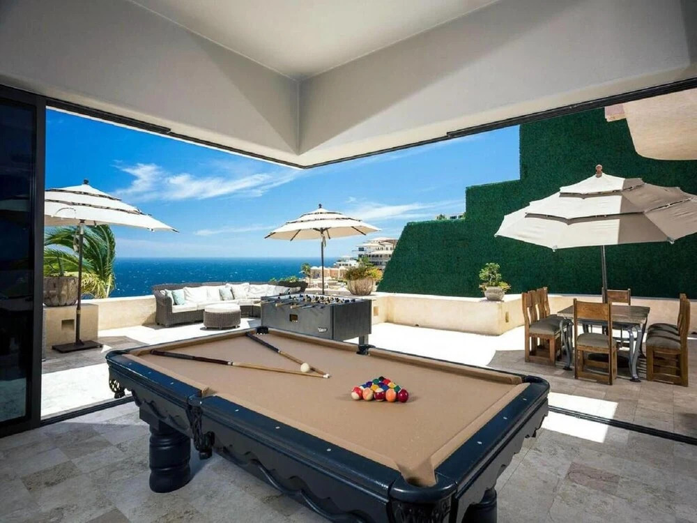 Sunny Vacation Villa 92