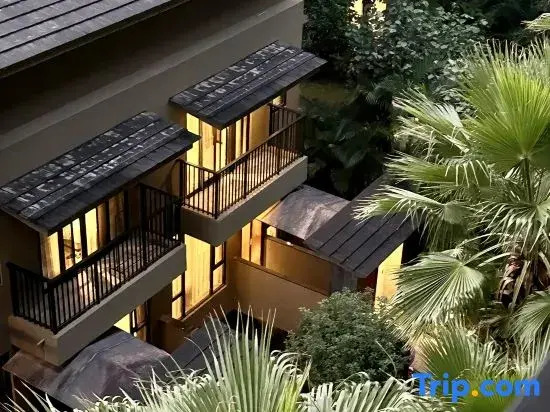 Longmen Nankunshanju Qiushuiju Private Tang Hot Spring Homestay