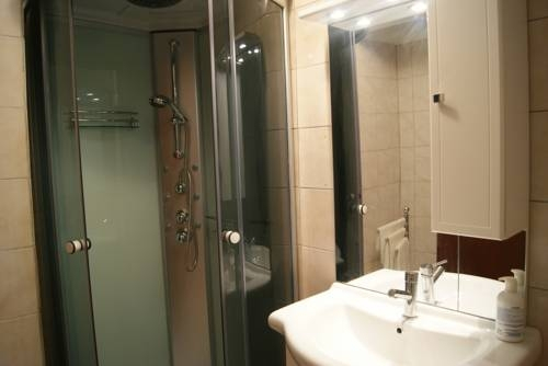 Rog Dogg Rooms