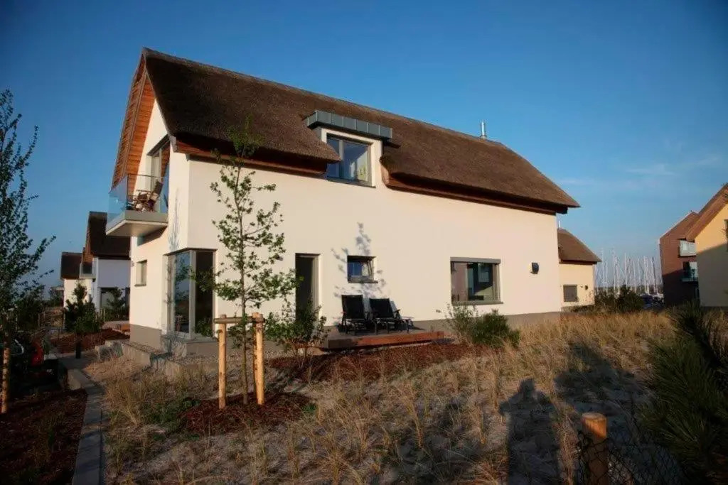 Ostsee Reetdachhaus Nr 33 Achternhuis im Strand Resort