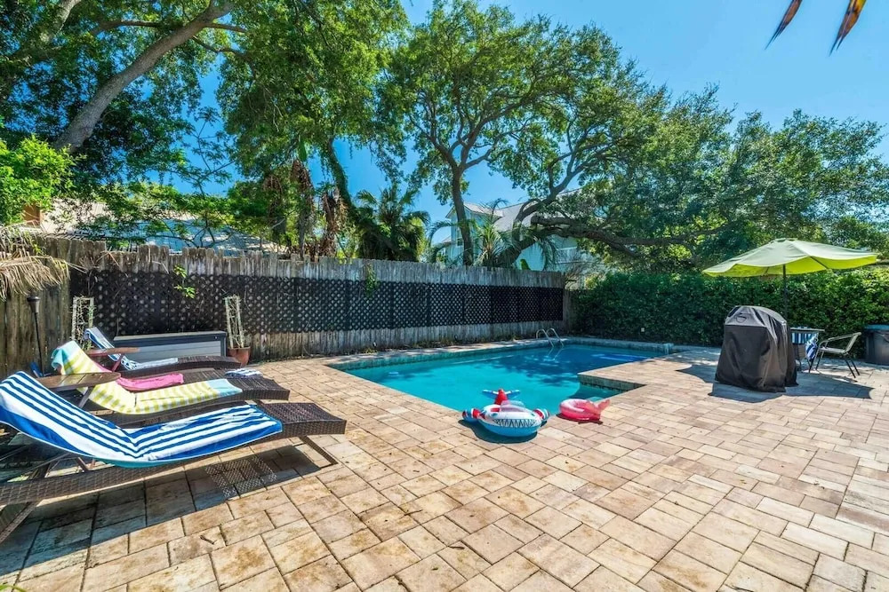 Vilano Beach I Ocean - Private Pool - Fire Pit 3 Bedroom Home
