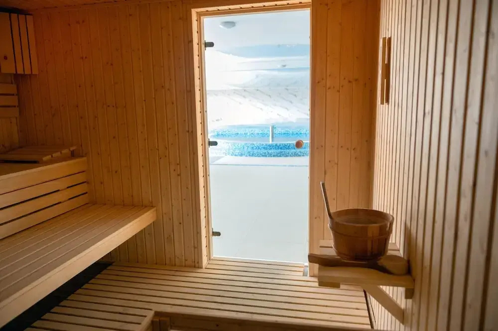 Comfortable Apartment, Indoor Pool and Sauna