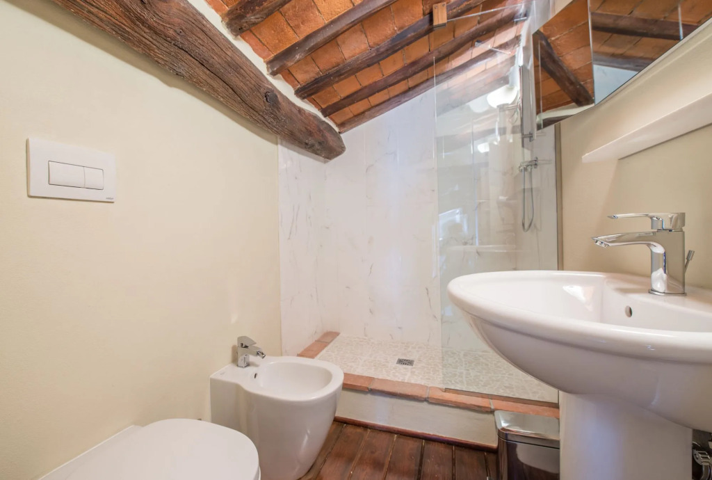 N.15 Santori Luxury Home