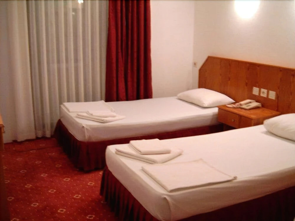 Kanarya Hotel