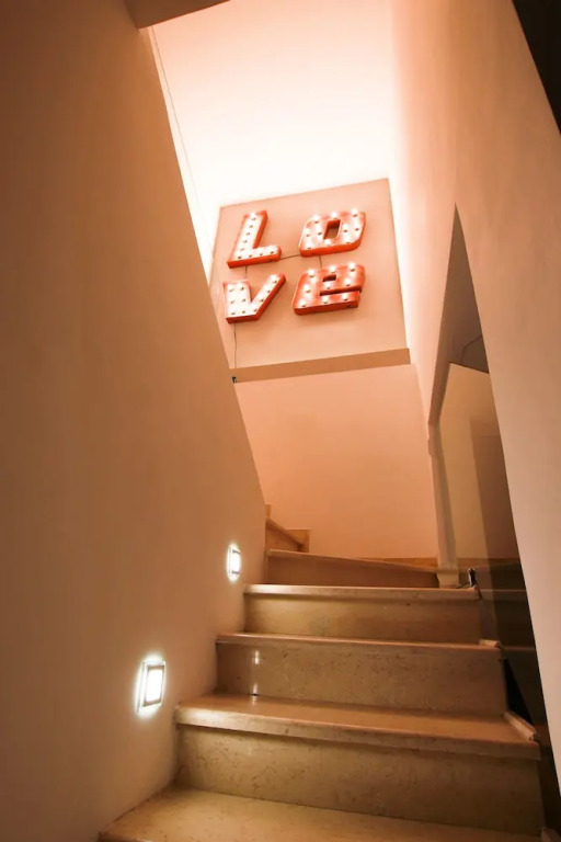 FeelHome Israel - Graffiti Beach House