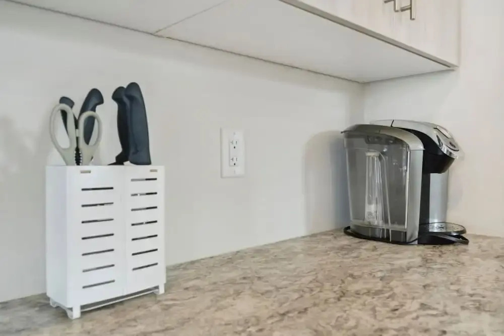 A Brand New 4BR Townhouse in Thorold Retreat