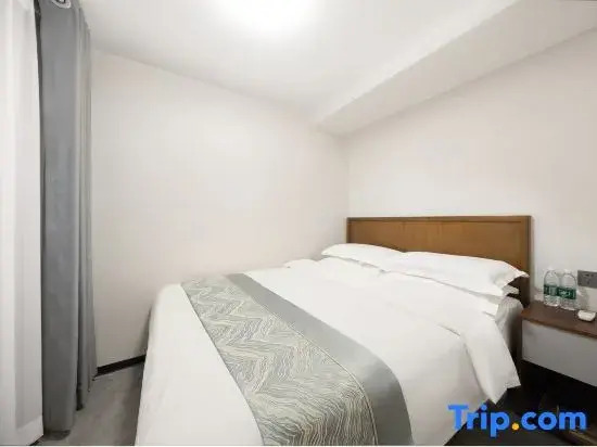 Jinding Haitian Business Hotel