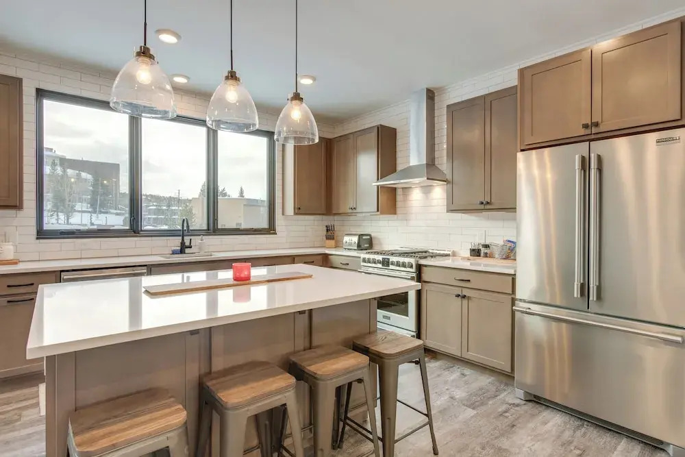 Rooftop Hot Tub + Views: Townhome in Winter Park