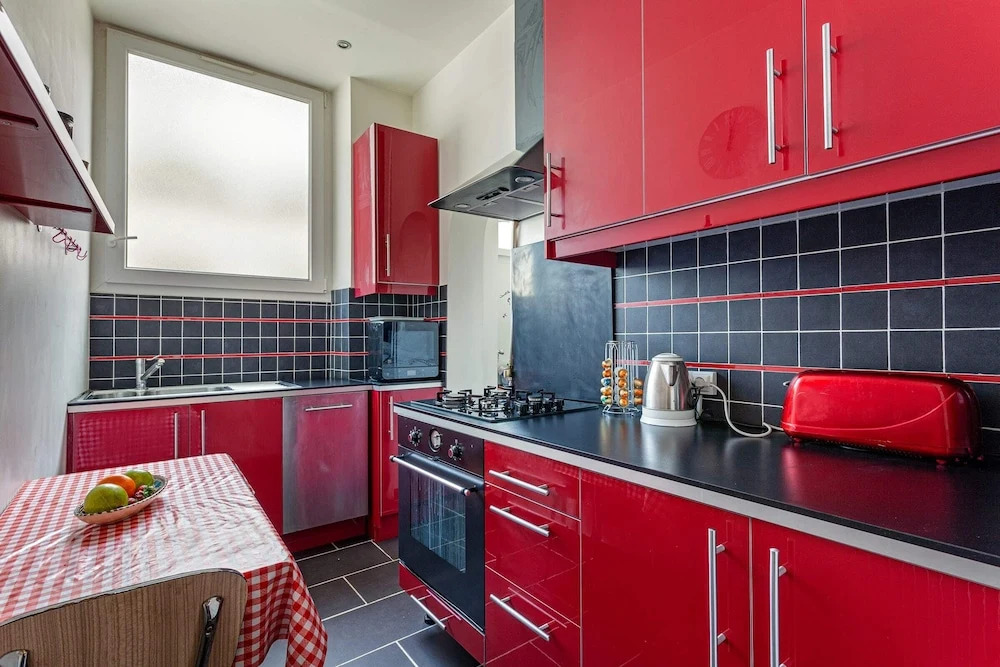 Stunning 1bdr flat in Paris 11th by GuestReady