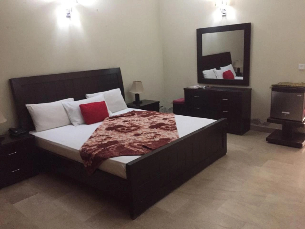 Royal Galaxy Guest House