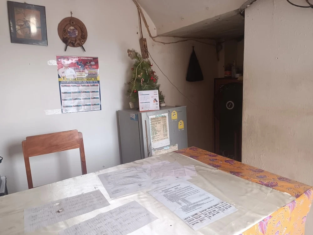 OYO 93332 Kharis Home Stay