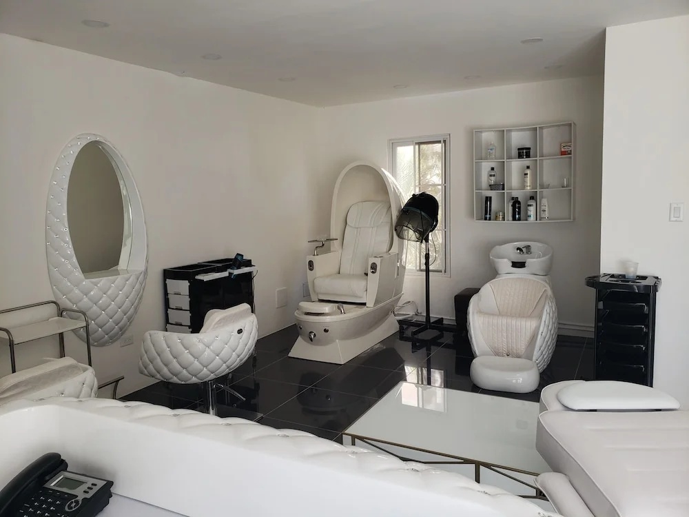 The Manoah Boutique Hotel