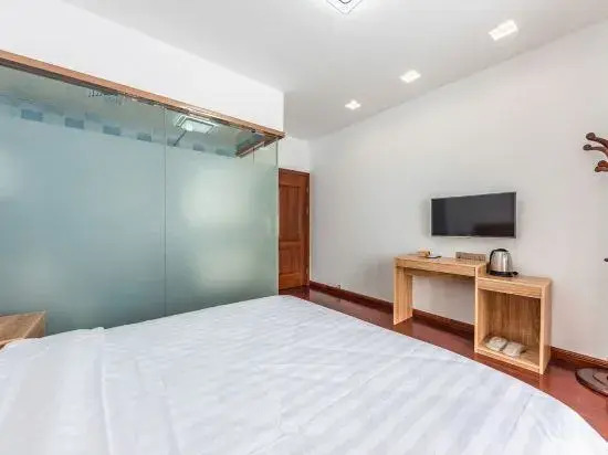 Xiangshan Summer Tour Homestay