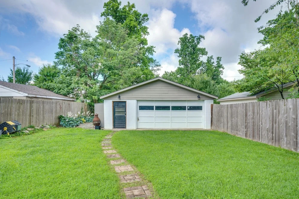 Charming Louisville Retreat w/ Patio & Fireplace!