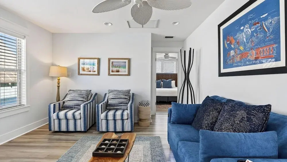 ? Private Backyard Minutes to 30A + Beaches Golf Cart + Bikes The Little Blue Beach House by Avantstay