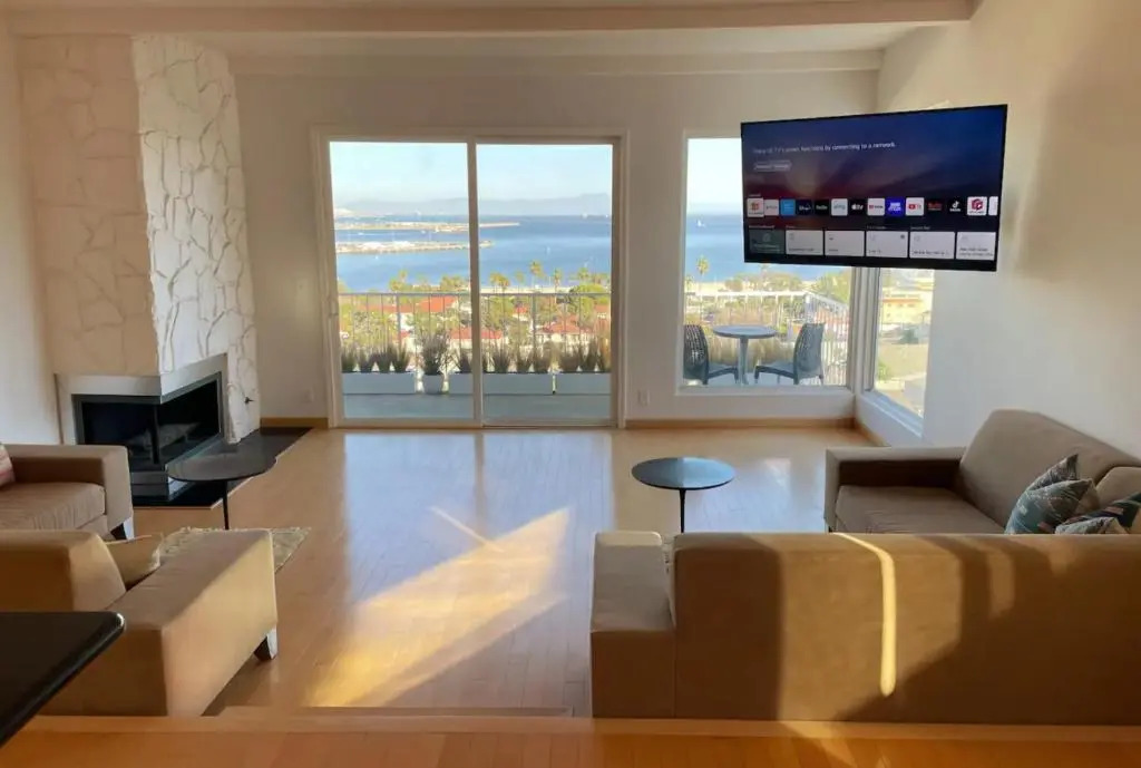 Mod2bd2ba ShowstoprViews. BBQ. Garage