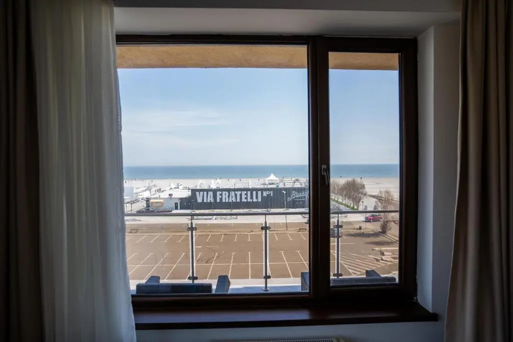 Summerland Sea View Apartment