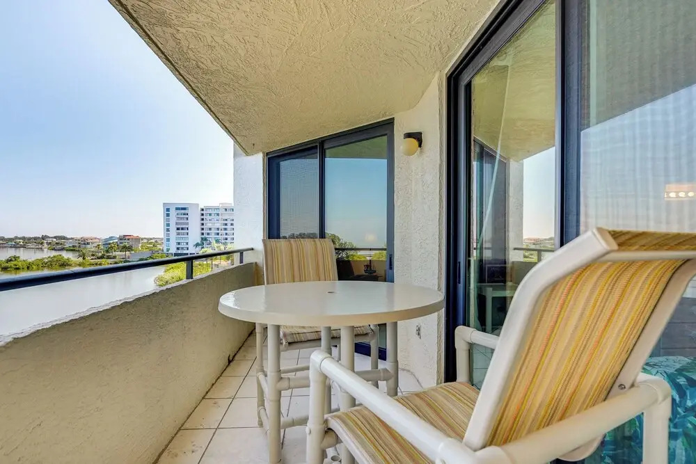 Balcony & Resort Amenities: Gulf Coast Escape!