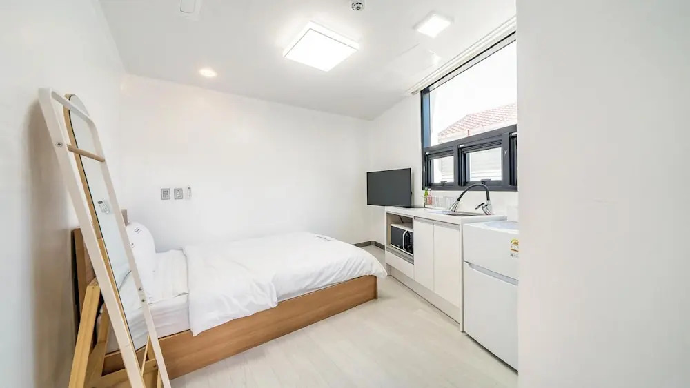 Yeosu Nangmanstay pension