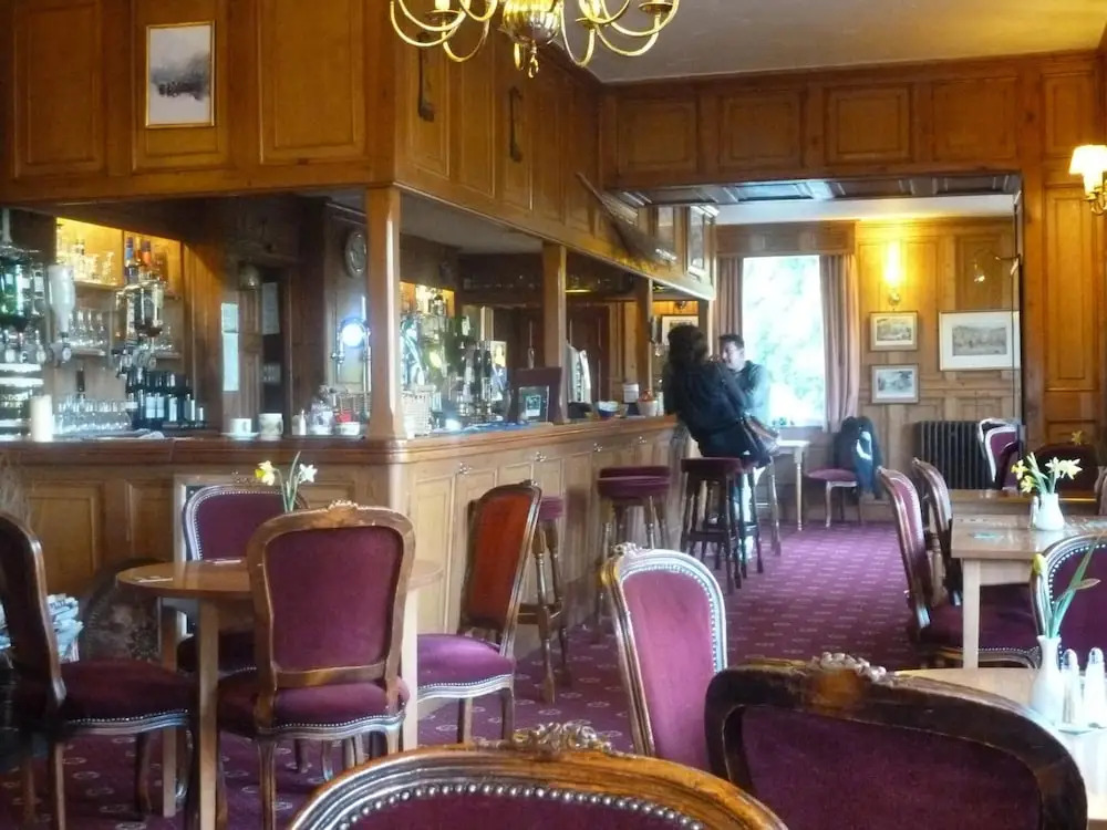 Tyrrells Ford Hotel