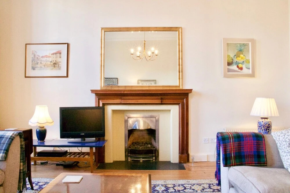 3 Bedroom Apartment in Edinburgh's New Town