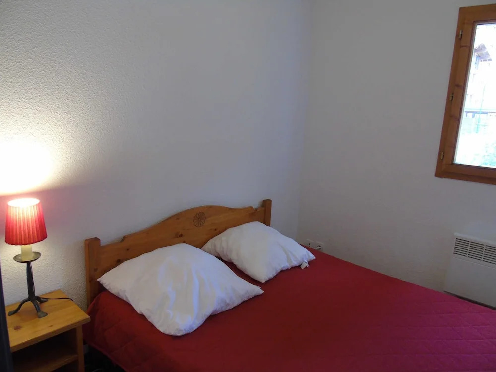 Lou Services Apartment CB40 LSI 001