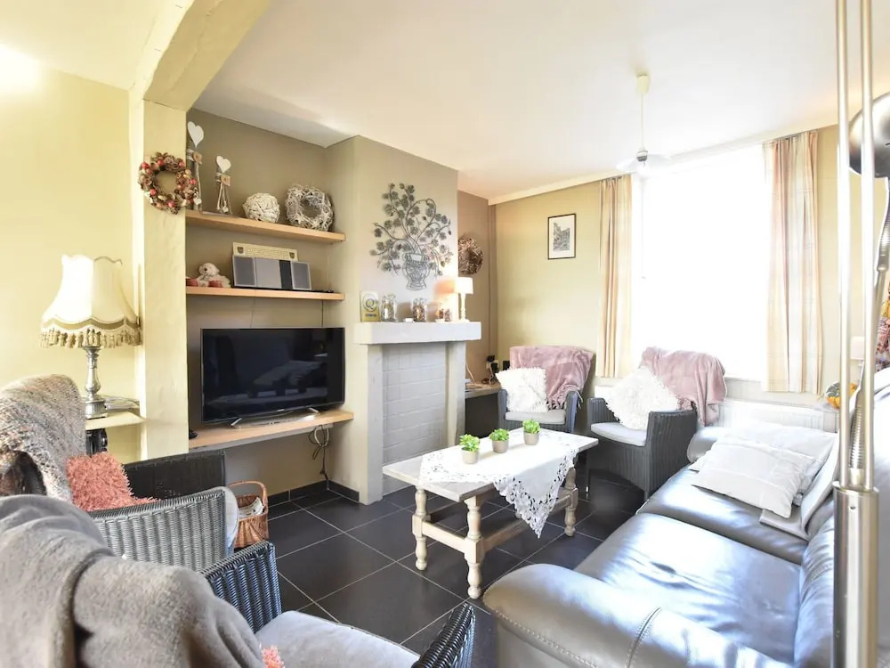 Graceful Holiday Home in Beveren aan de Ijzer With Terrace