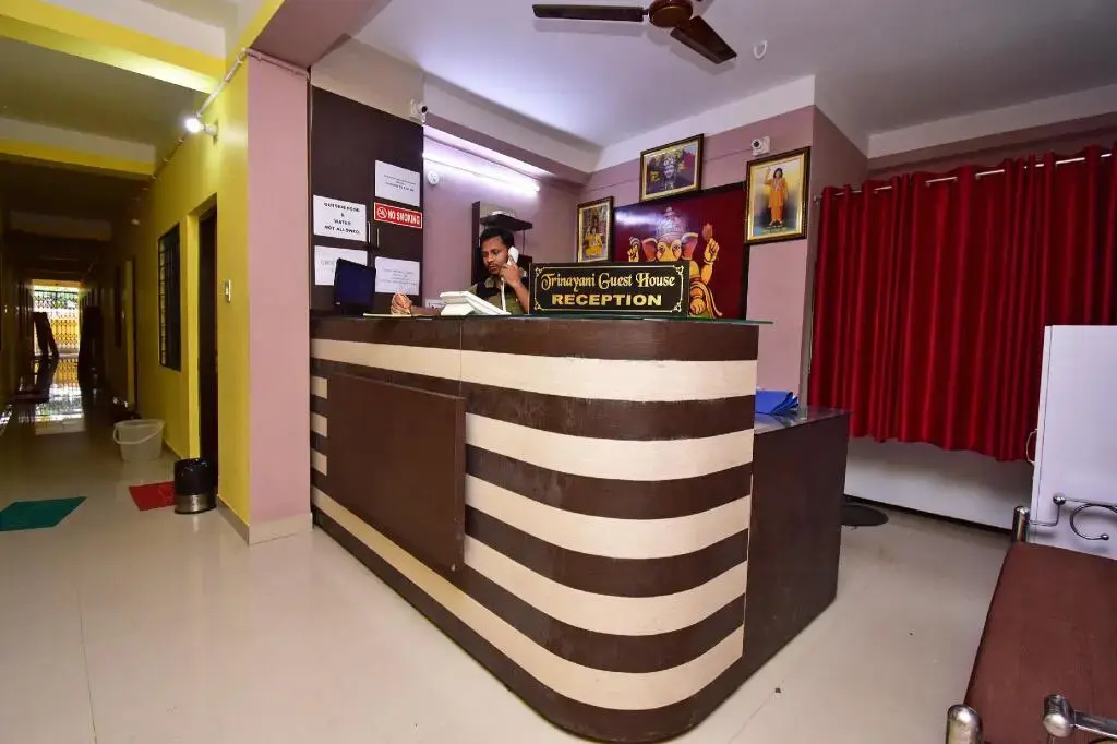 Trinayani Atithi Niwas By OYO Rooms
