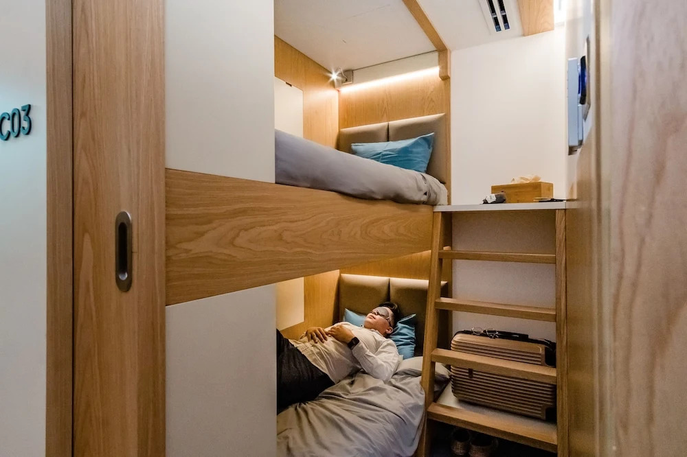 Sleepover Doha North Node, Gate C30
