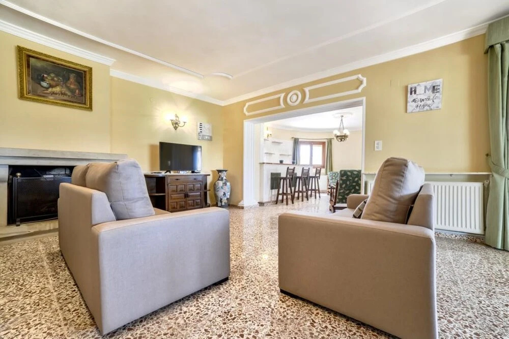 Villa - 4 Bedrooms with Pool and WiFi - 107481