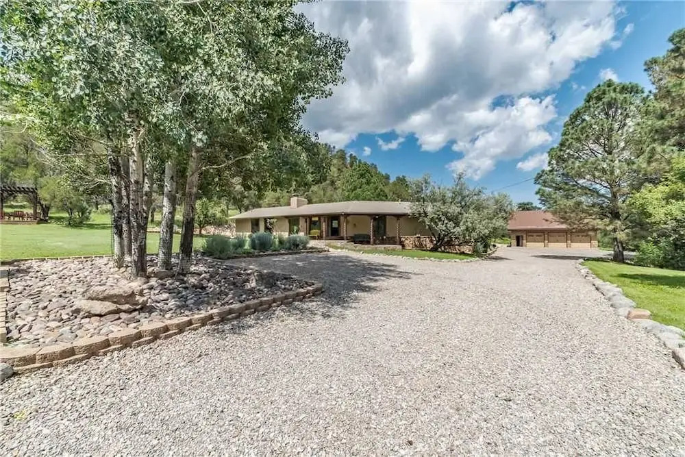 Ruidoso Respite - Six Bedroom Cabin with Hot Tub