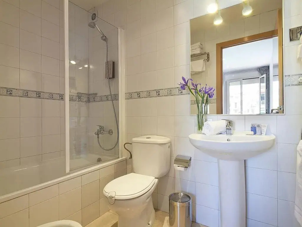 Grandom Suites