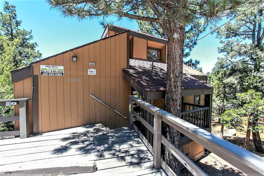 Crazy Bear Lookout-1778 by Big Bear Vacations