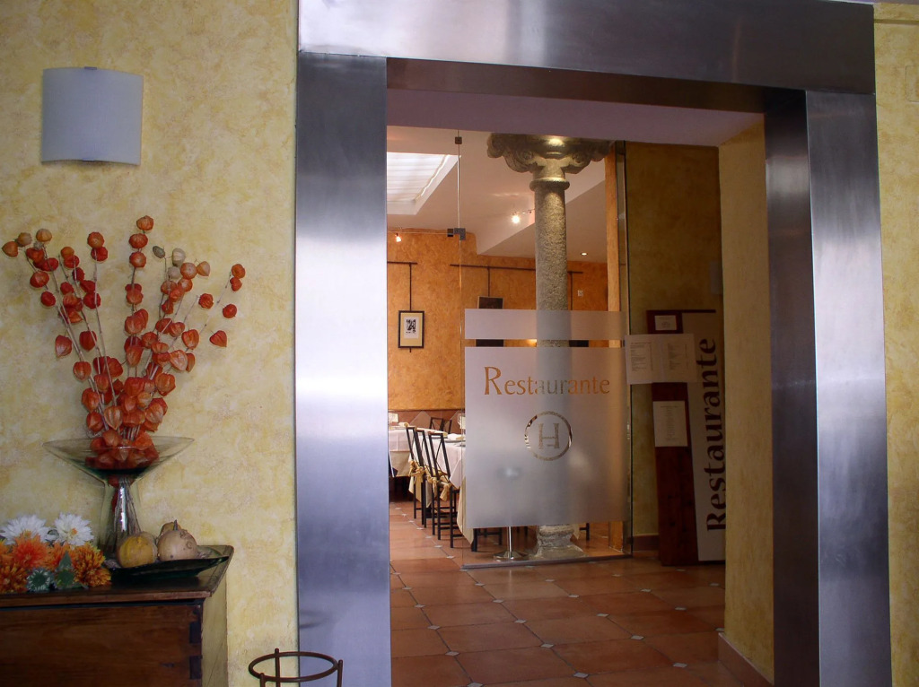 Hostal Restaurante Puerta del Alcázar