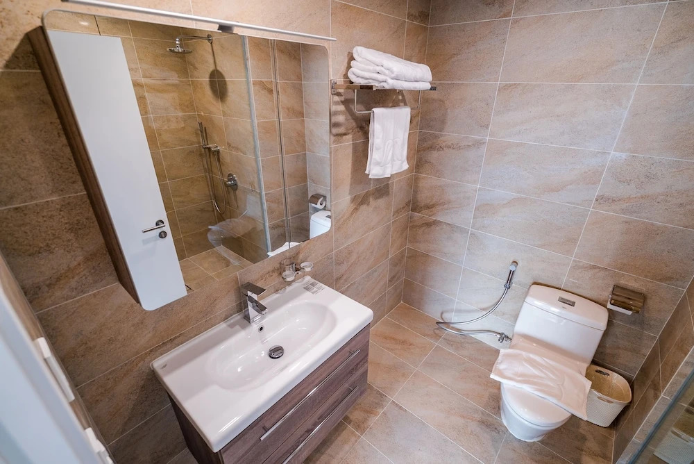Leman Luxury Suites
