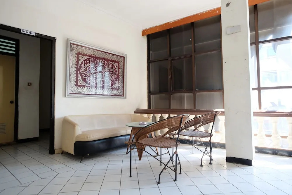 ZEN Rooms Basic Kalimas Sunan Ampel
