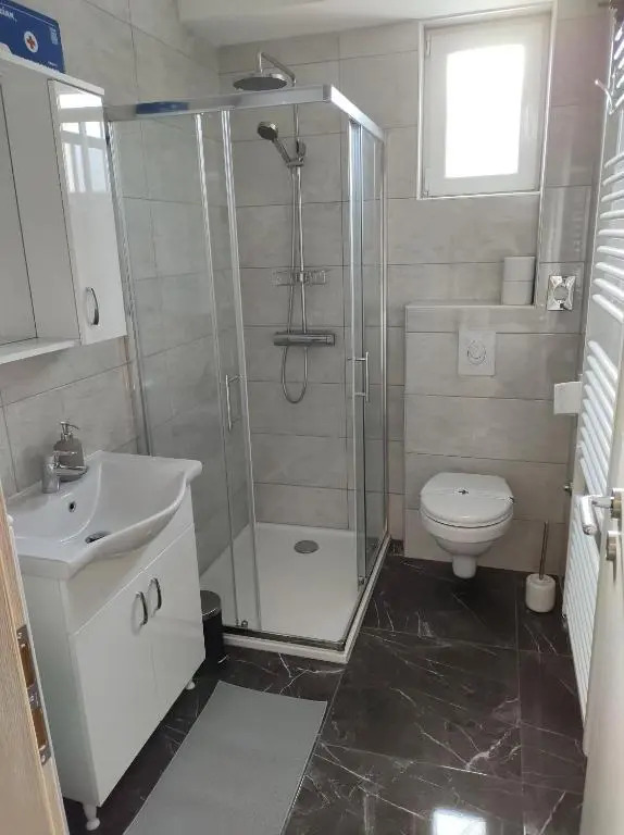 Happy Apartment