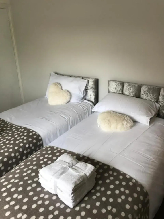 Newly refurbished 2bed bungalow, Bristol, UK