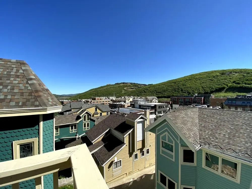 Motherlode A 4 Bedroom Condo by RedAwning