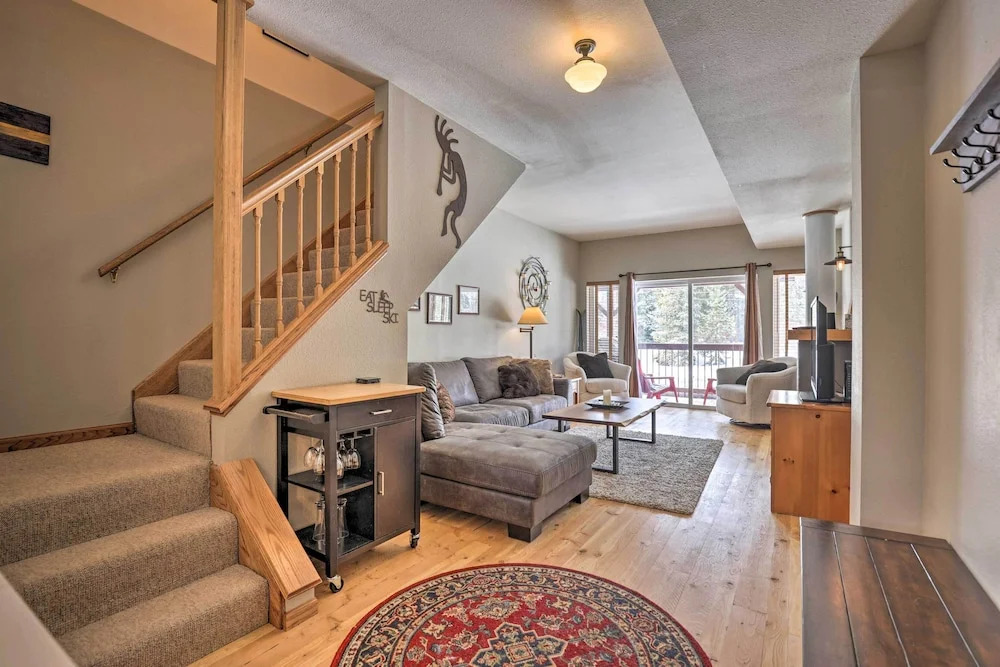 Pet-friendly Fraser Condo w/ Community Hot Tub