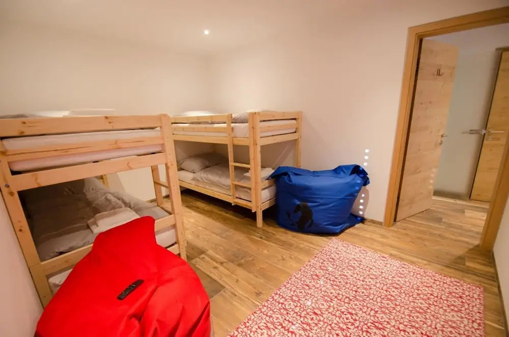 Superb Alpine Lodges Zell am See 6-8pax