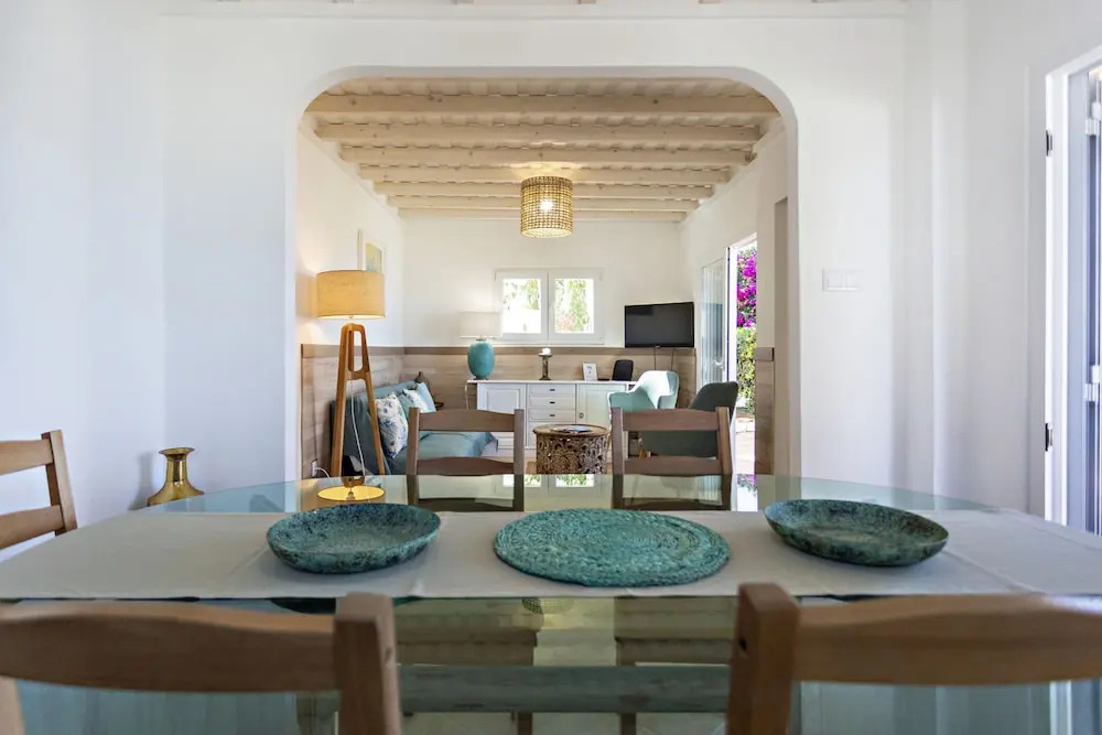 Villa Lydia in Faro With 3 Bedrooms and 1 Bathrooms